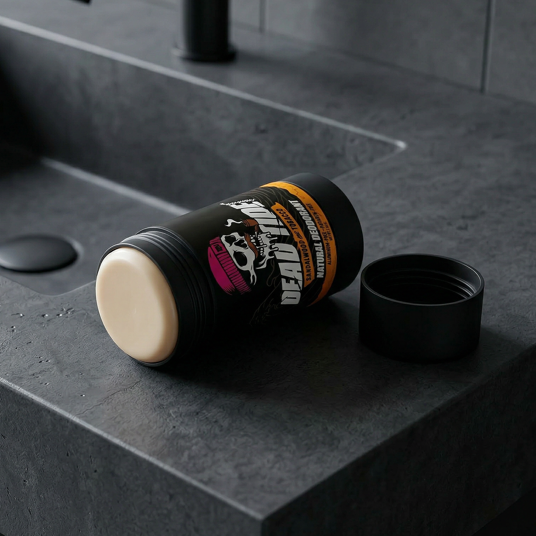SANDALWOOD & TOBACCO